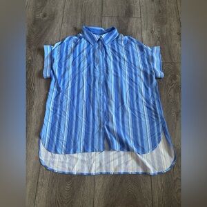 Casacabana woman’s button down shirt NWOT